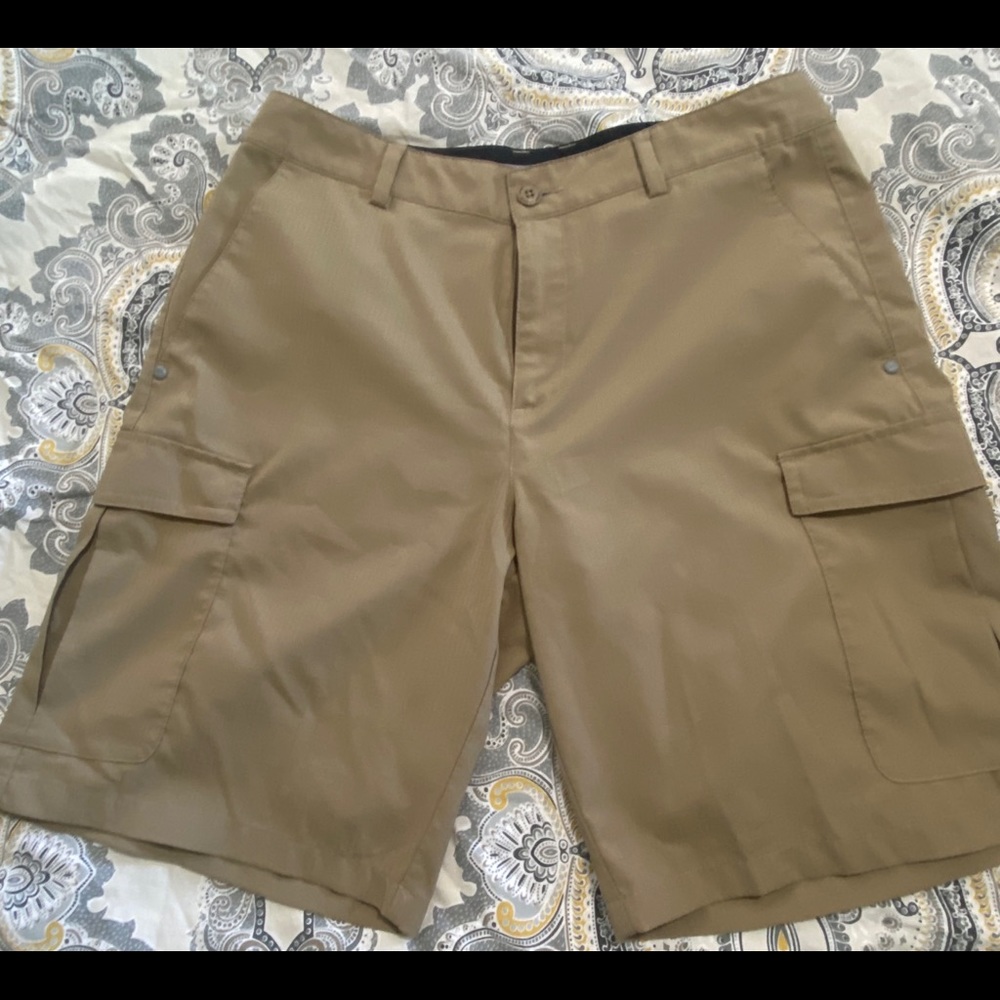 Men’s Under Armour shorts worn twice